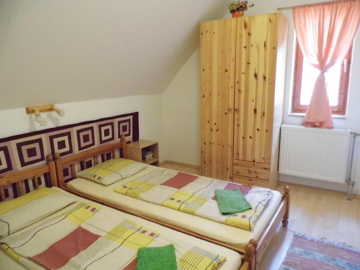 Bakonyi Apartmanhaz Eplény المظهر الخارجي الصورة